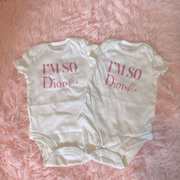 Personalized “I’m So Diorable” onesie! Size: 3 month. Color: Whi/Pink - Picture 1 of 3